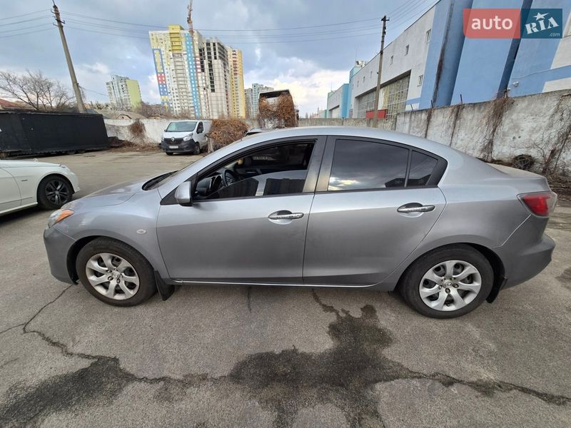 Седан Mazda 3 2012 в Киеве