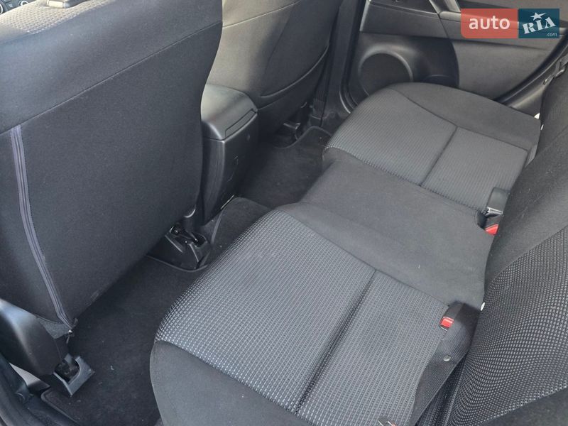 Седан Mazda 3 2012 в Киеве