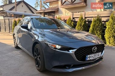 Седан Mazda 3 2023 в Буче
