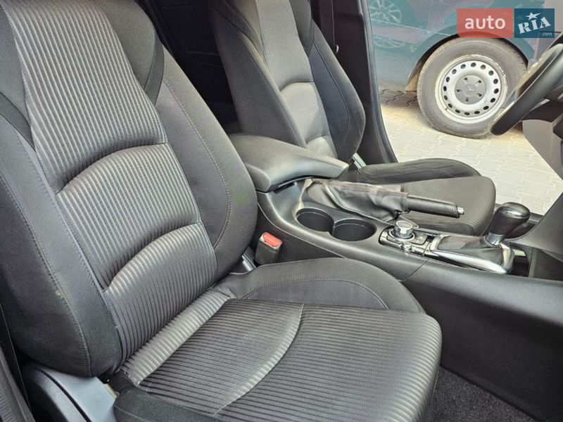 Седан Mazda 3 2014 в Киеве фото 55 Седан Mazda 3 2014 в Киеве