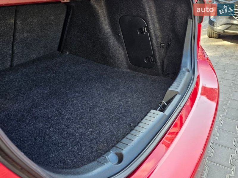 Седан Mazda 3 2014 в Киеве фото 65 Седан Mazda 3 2014 в Киеве
