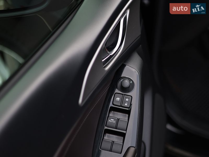 Седан Mazda 3 2017 в Львові