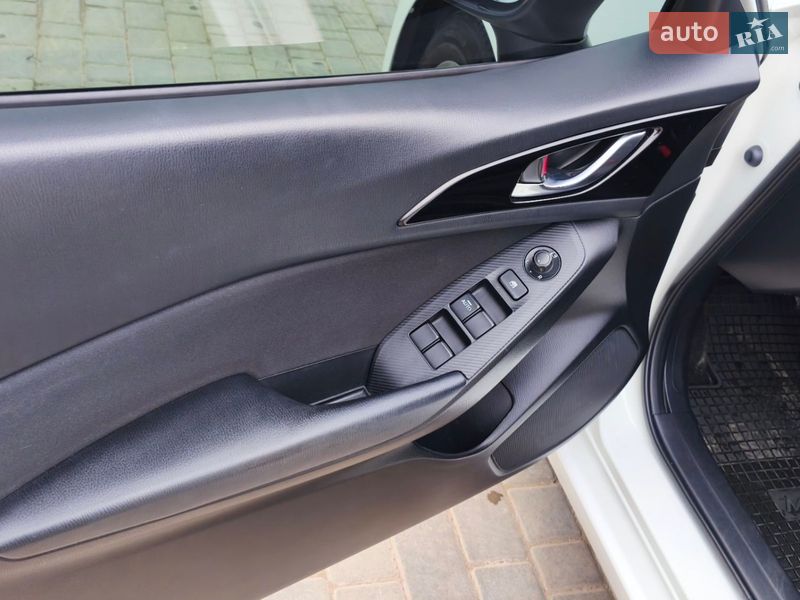 Хэтчбек Mazda 3 2016 в Виннице фото 17 Хэтчбек Mazda 3 2016 в Виннице
