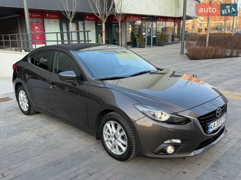 Седан Mazda 3 2014 в Киеве