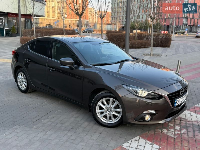 Седан Mazda 3 2014 в Киеве