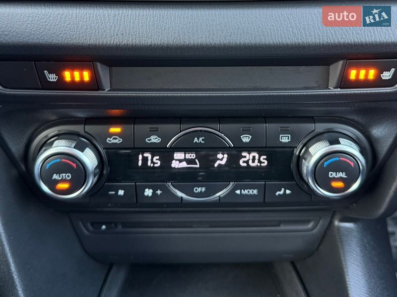 Седан Mazda 3 2014 в Киеве