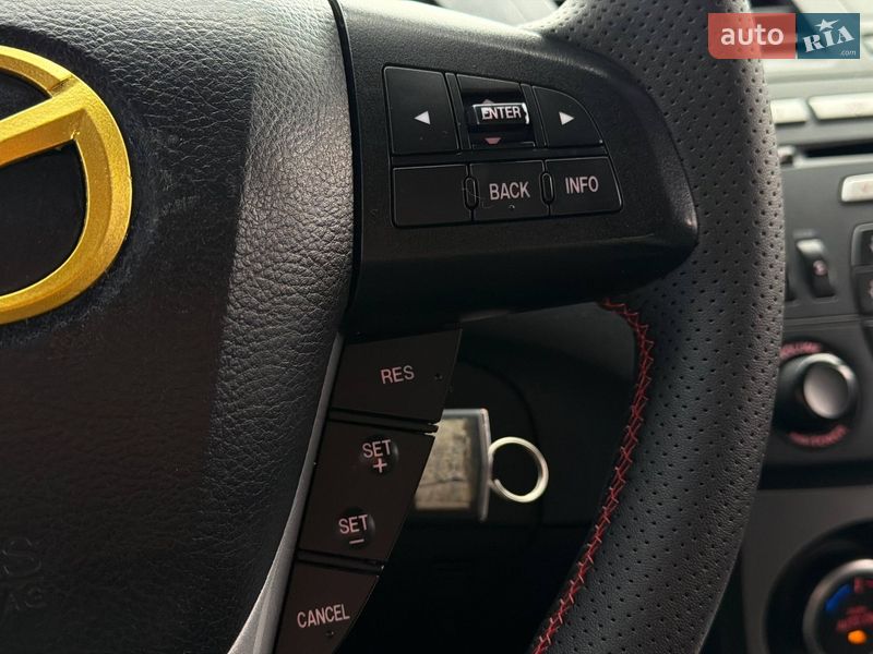 Хэтчбек Mazda 3 2010 в Кривом Роге