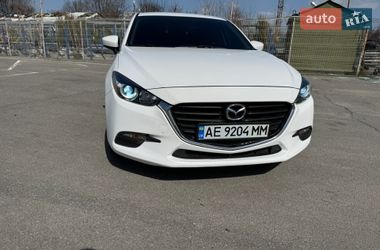 Седан Mazda 3 2016 в Днепре