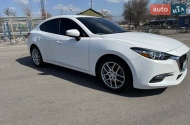 Седан Mazda 3 2016 в Днепре