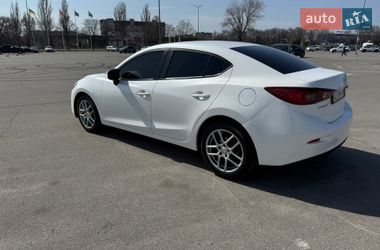 Седан Mazda 3 2016 в Днепре