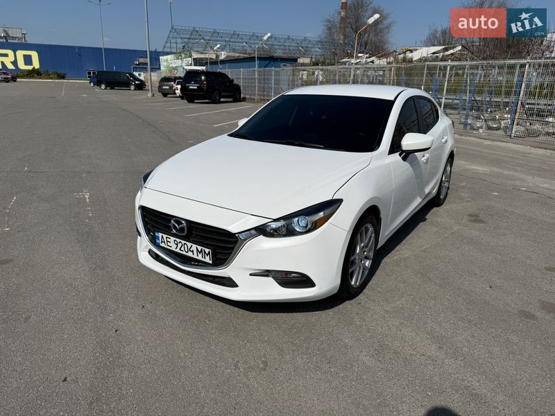 Седан Mazda 3 2016 в Днепре