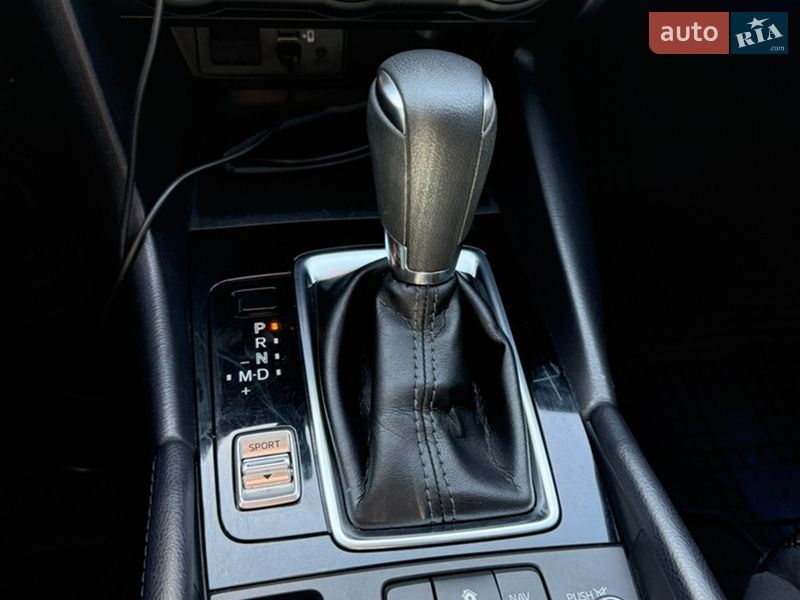 Седан Mazda 3 2016 в Днепре