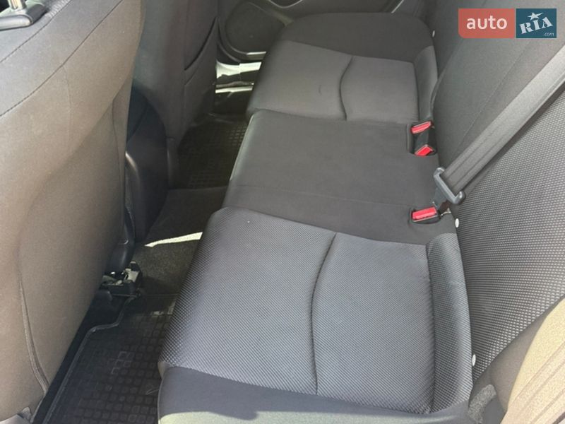 Седан Mazda 3 2016 в Днепре