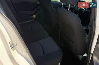 Седан Mazda 3 2016 в Днепре