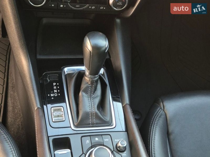 Седан Mazda 3 2018 в Запоріжжі