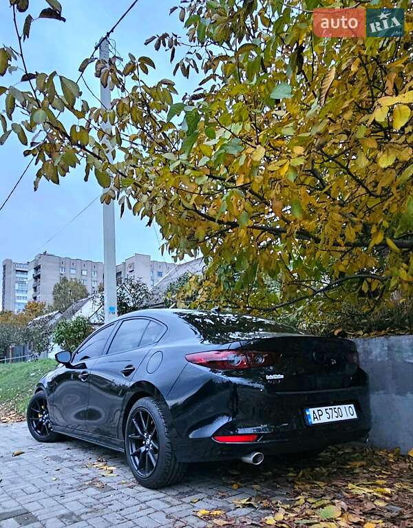Седан Mazda 3 2018 в Запорожье