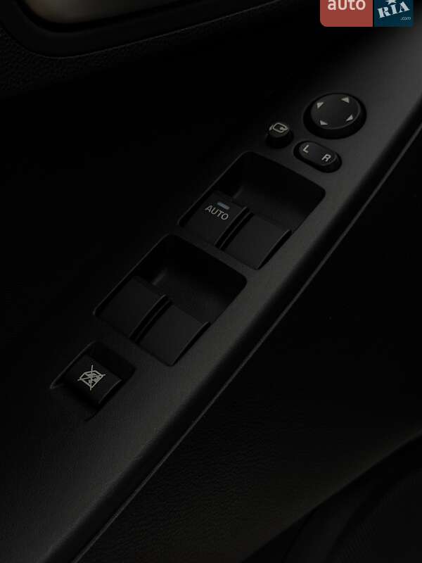 Седан Mazda 3 2011 в Киеве фото 24 Седан Mazda 3 2011 в Киеве