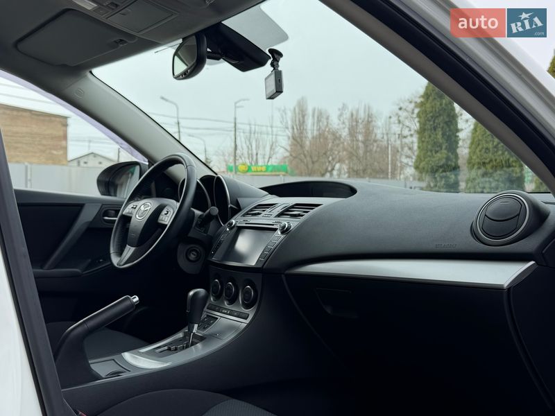 Седан Mazda 3 2011 в Киеве фото 37 Седан Mazda 3 2011 в Киеве