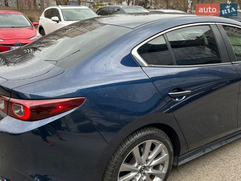 Седан Mazda 3 2022 в Києві