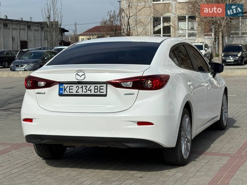 Седан Mazda 3 2018 в Днепре