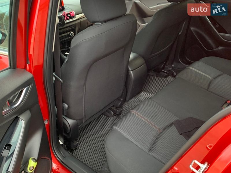 Хэтчбек Mazda 3 2017 в Чернигове фото 8 Хэтчбек Mazda 3 2017 в Чернигове