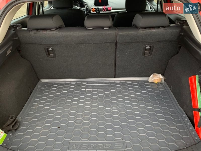 Хэтчбек Mazda 3 2017 в Чернигове фото 12 Хэтчбек Mazda 3 2017 в Чернигове