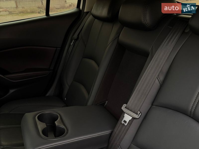 Хэтчбек Mazda 3 2018 в Новой Одессе фото 20 Хэтчбек Mazda 3 2018 в Новой Одессе