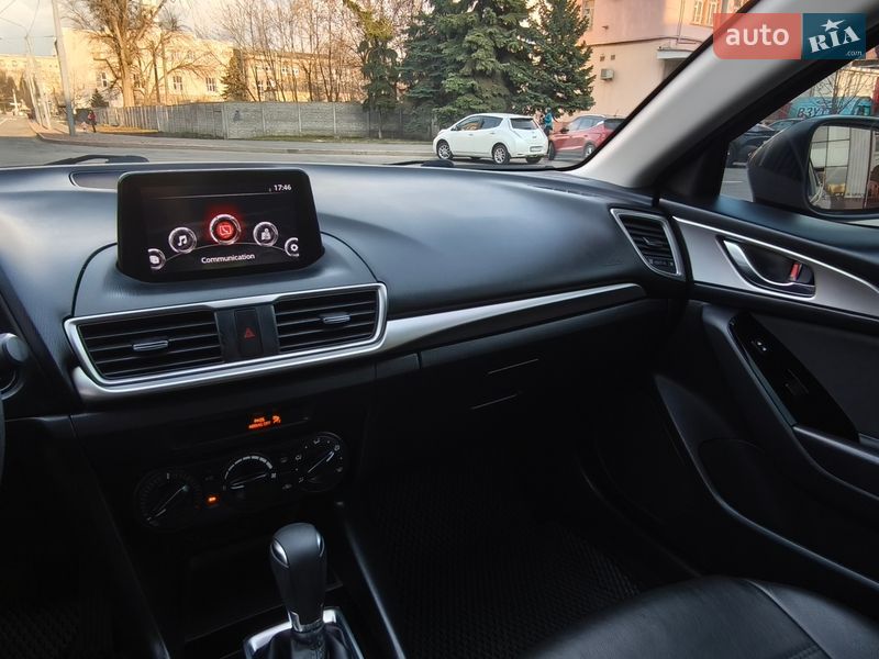 Седан Mazda 3 2017 в Харькове