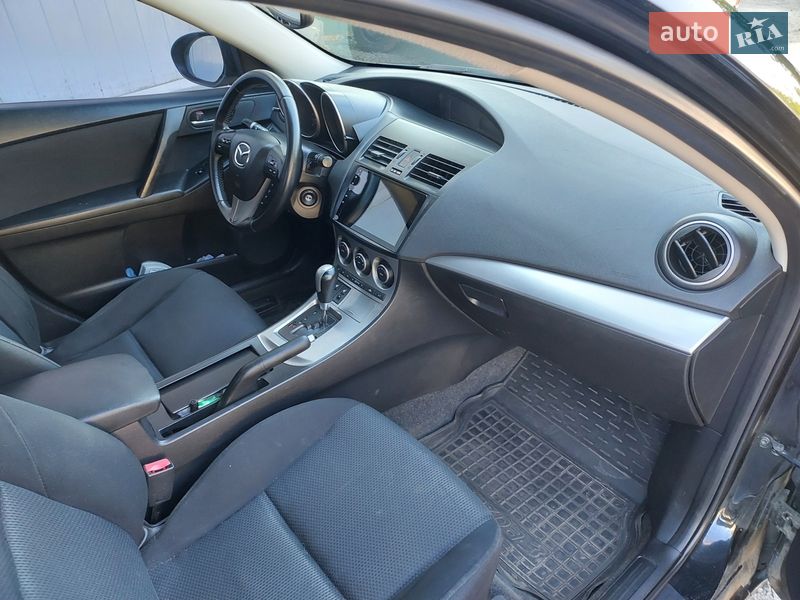 Седан Mazda 3 2010 в Краматорске