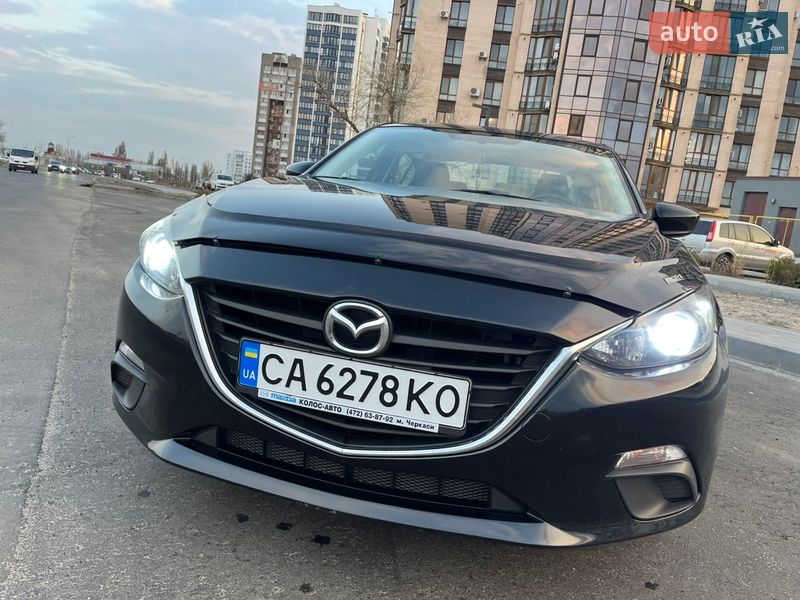 Седан Mazda 3 2015 в Черкассах