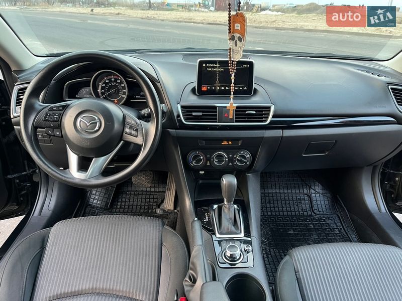 Седан Mazda 3 2015 в Черкассах