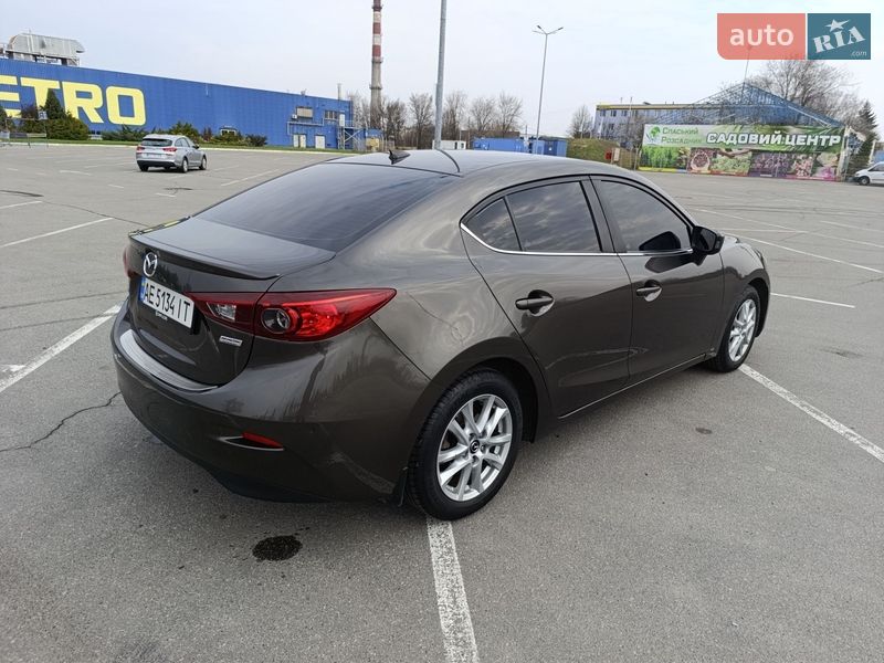 Седан Mazda 3 2013 в Днепре