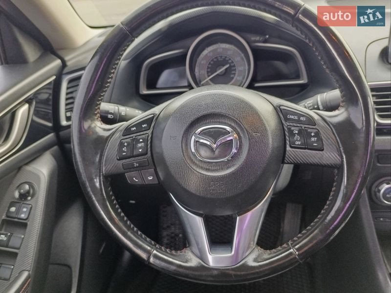 Седан Mazda 3 2013 в Днепре