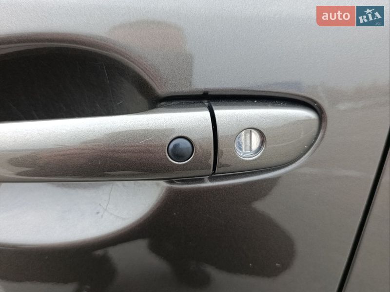 Седан Mazda 3 2013 в Днепре