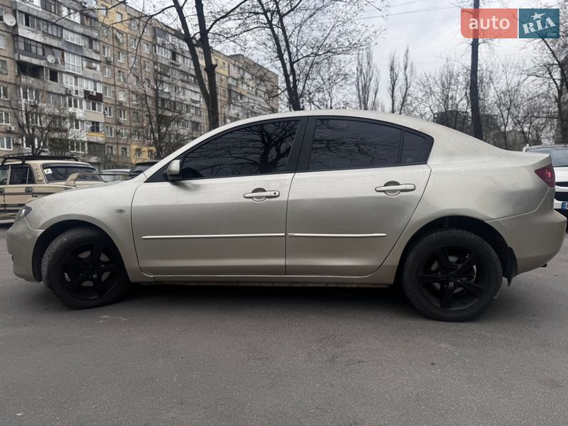 Седан Mazda 3 2005 в Дніпрі