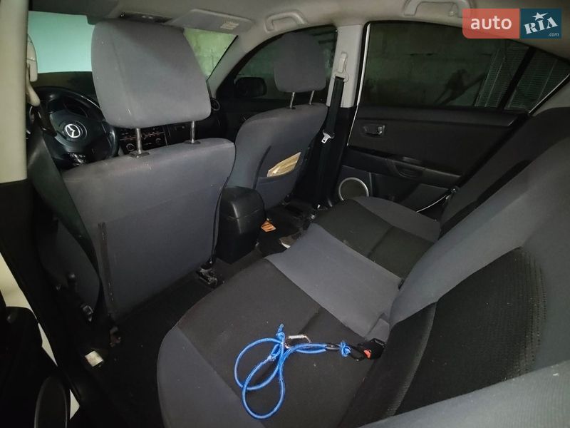 Седан Mazda 3 2009 в Днепре