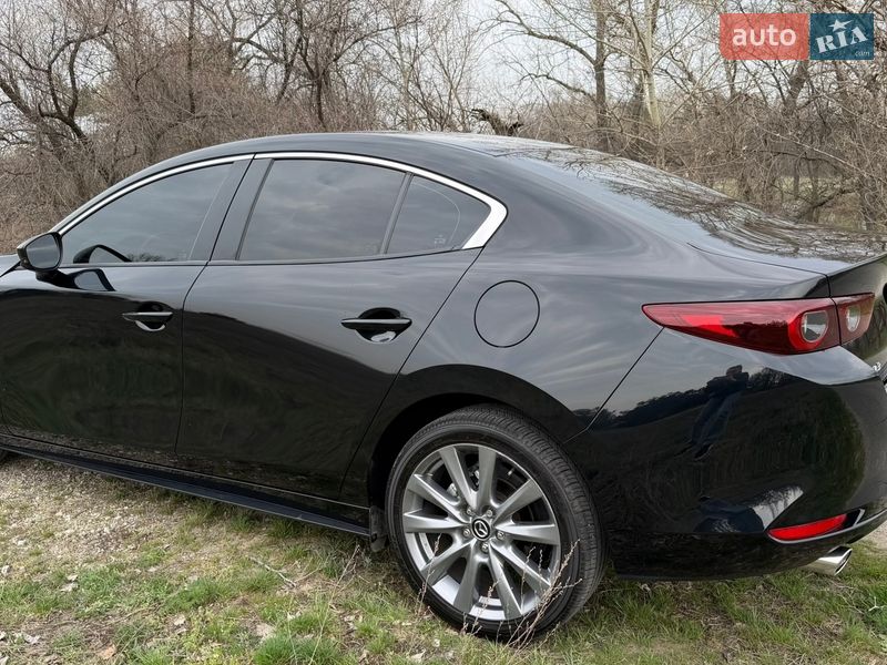 Седан Mazda 3 2024 в Днепре