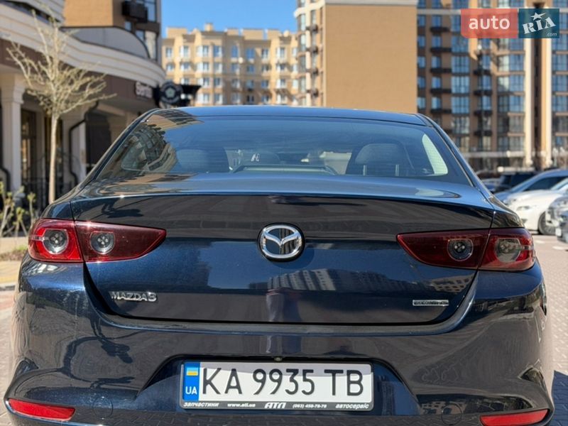 Седан Mazda 3 2021 в Киеве