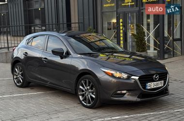 Хетчбек Mazda 3 2017 в Дніпрі