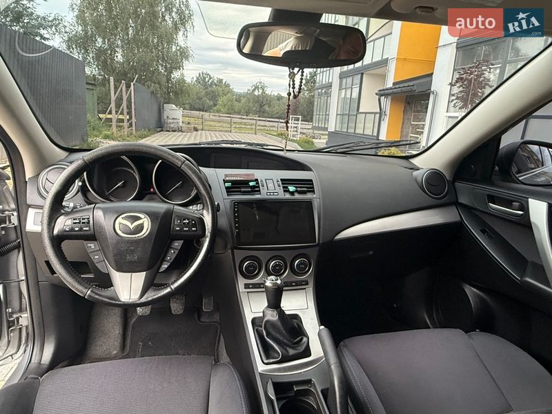 Хэтчбек Mazda 3 2010 в Надворной