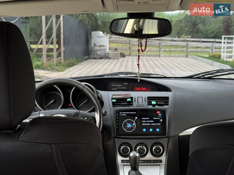 Хэтчбек Mazda 3 2010 в Надворной