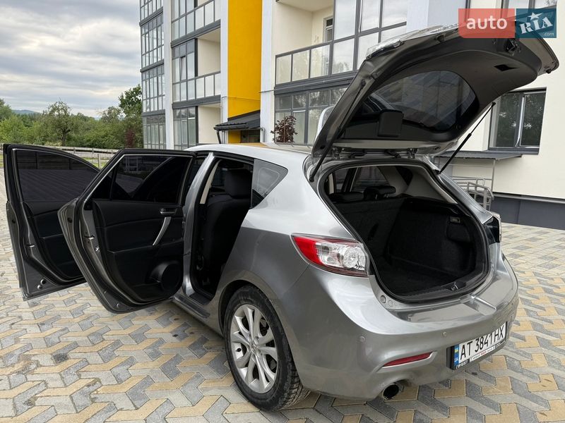 Хэтчбек Mazda 3 2010 в Надворной