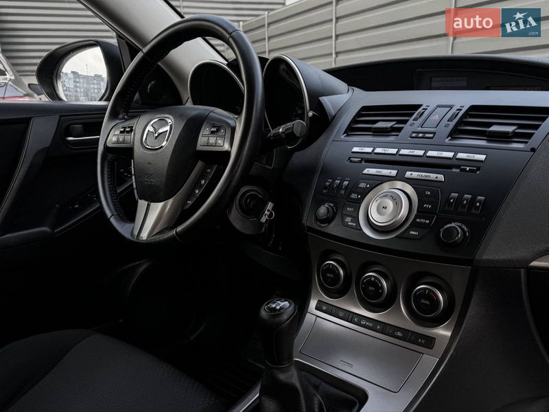 Хетчбек Mazda 3 2010 в Черкасах фото 4 Хетчбек Mazda 3 2010 в Черкасах