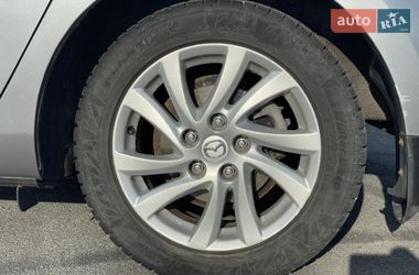Седан Mazda 3 2012 в Днепре