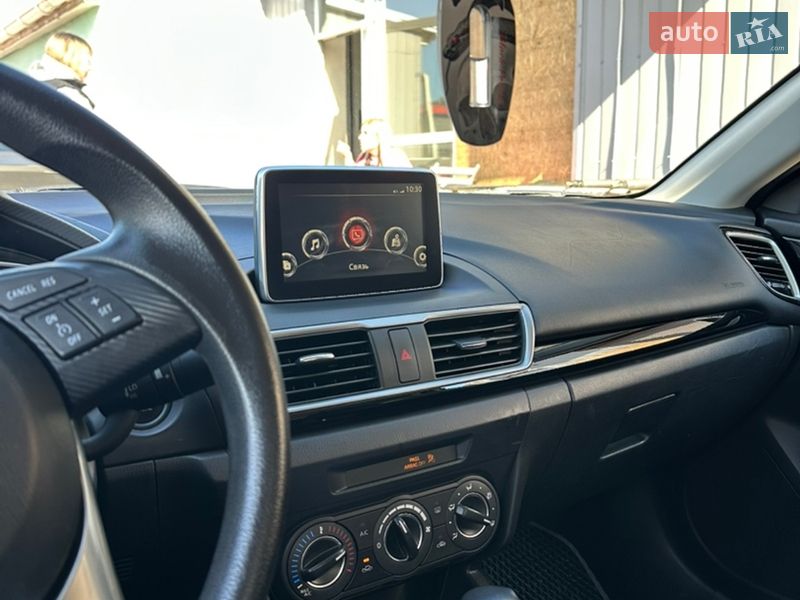 Седан Mazda 3 2015 в Одесі