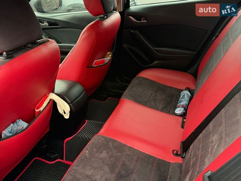 Седан Mazda 3 2014 в Кременчуге