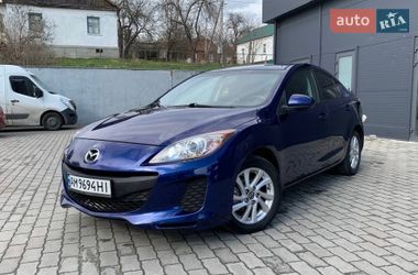 Седан Mazda 3 2013 в Малине