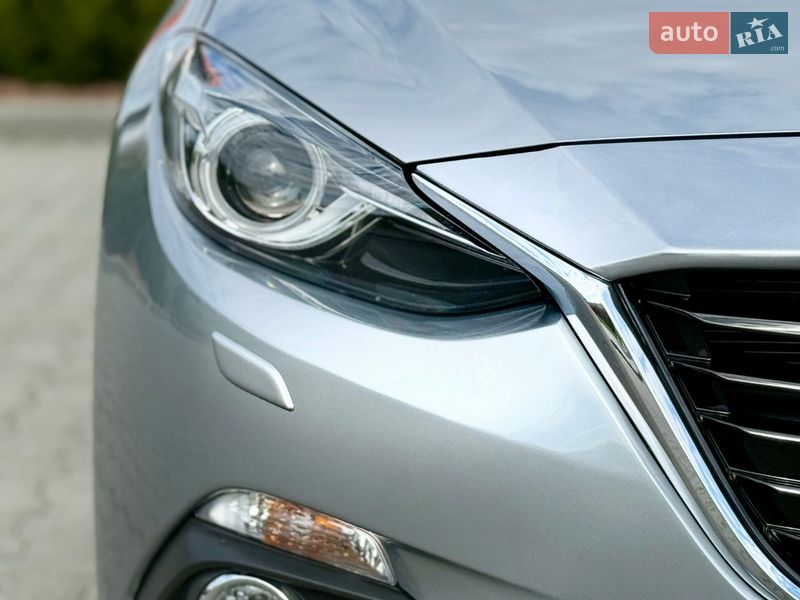Седан Mazda 3 2016 в Харкові