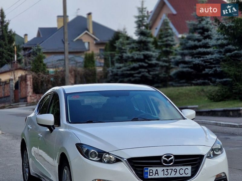 Хетчбек Mazda 3 2015 в Києві фото Хетчбек Mazda 3 2015 в Києві