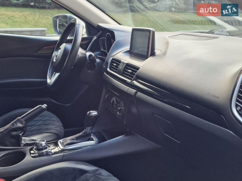 Хетчбек Mazda 3 2015 в Києві фото 14 Хетчбек Mazda 3 2015 в Києві